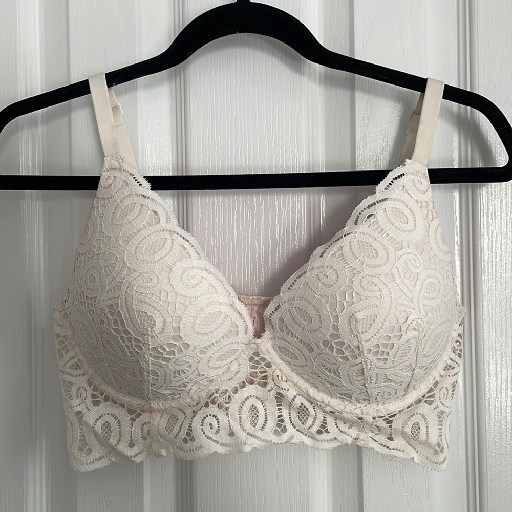 NWOT PINK Lace push-up wireless bralette!! 💖🌸💗